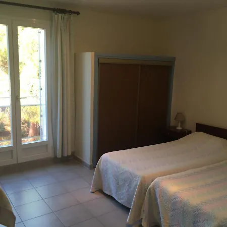 Hotel Cyrnos